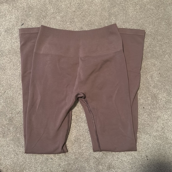 Alphalete Amplify Purple Dove - Small - Picture 2 of 5